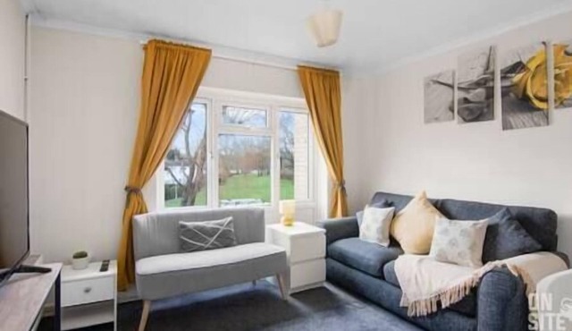 Contractors 4 Bed with Parking