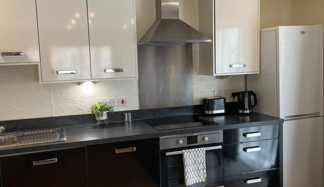 contractors Month stays Family