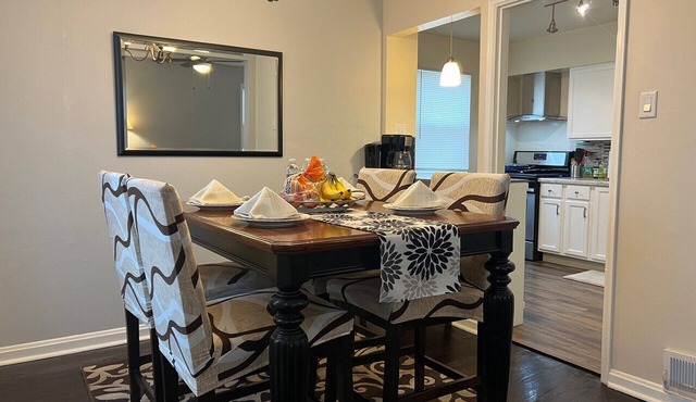 Convenience 2 Bedroom House to Explore All of St Louis