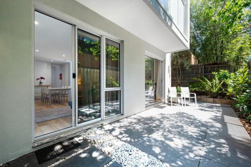 Convenience and Comfort in Carnegie