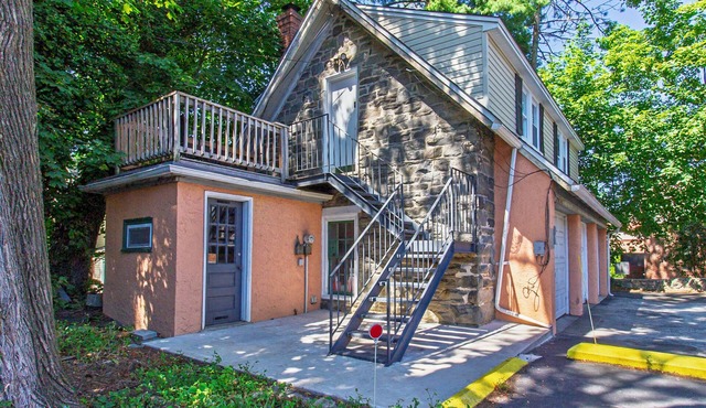 Convenience & comfort awaits in this stylish 1-Bed apartment in a private, quiet setting in the heart of The Main Line.