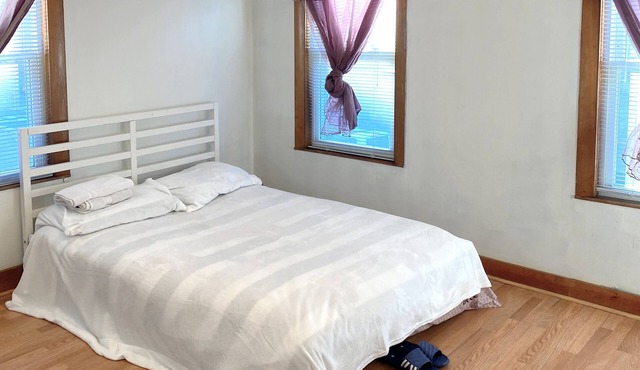 Convenience Location walk to T , --15 minute to MIT, Boston Down and more