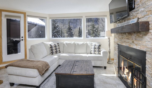 Convenient 1 Bedroom East Vail Condo by Gorecreek Rentals