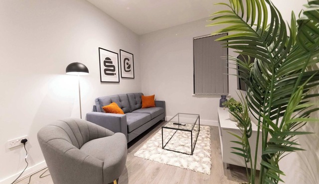 Convenient 2 Bed Apartment in Waterloo, Liverpool