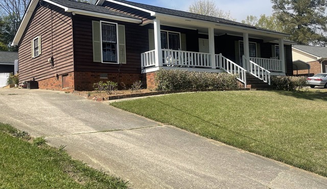 Convenient 3 Bedroom, 2 Full Bath Masters Rental. 2 Miles/15 minute walk to ANGC
