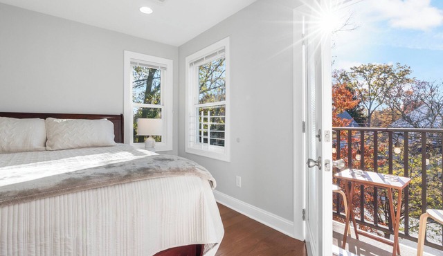 Convenient 3-bedroom stay for families or groups of 5-6 near Newark