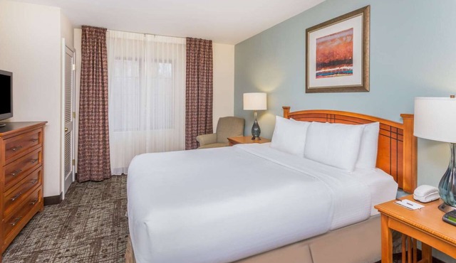 Convenient All-Suite Lodging Near Perimeter Mall | 4 Units