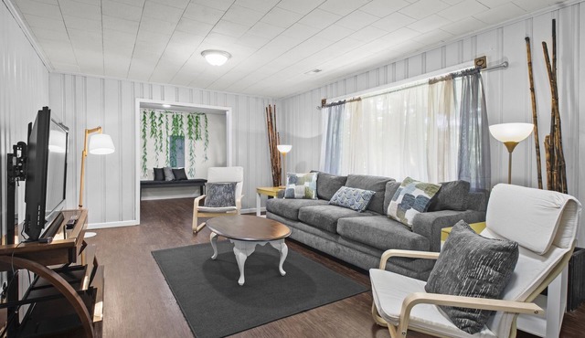Convenient and Spacious Getaway!