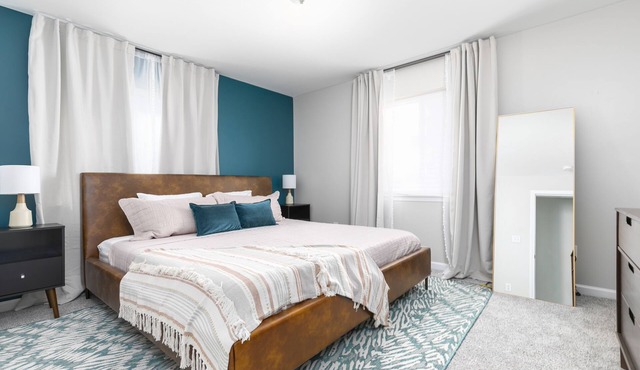 Convenient| Business and Family Friendly Home