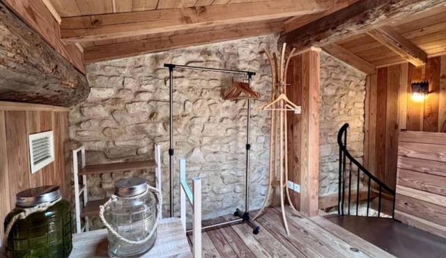 Convenient & central new duplex