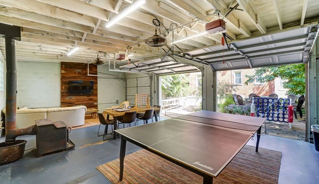 Convenient Cincy Boho Large Group Vacation Rental