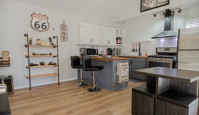 Convenient Cottage Unit w/grill close to Hospitals, Restaurants and Ft Moore