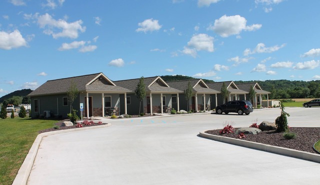 Convenient Country Lodging near Ricketts Glen State Park