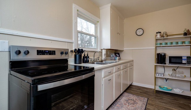 Convenient Cozy Boho Cottage