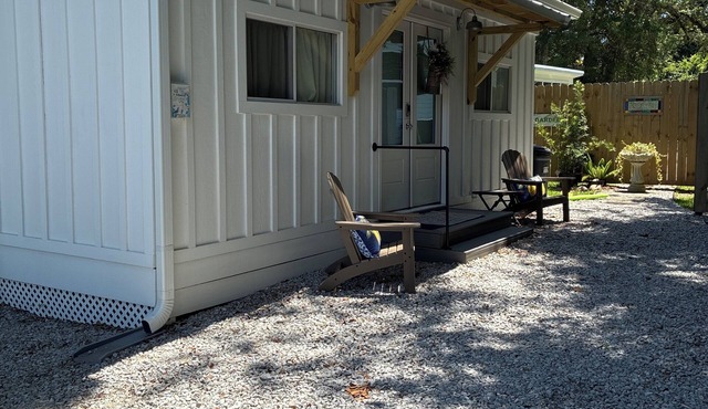 Convenient Cozy Fairhope Guest Cottage