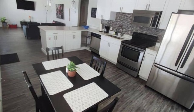 Convenient, cozy and bright :)