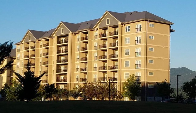 Convenient, Cute, and Cozy Condo located in Mountain View Condos Resort