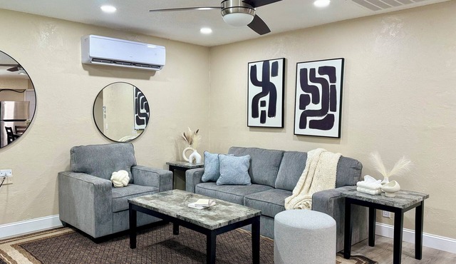 Convenient Downtown Spot with In-Unit Laundry
