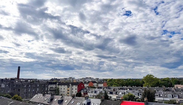 Convenient Edinburgh City Centre 2 Rooms + Parking