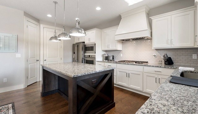 Convenient Family Stay Close to Everything!