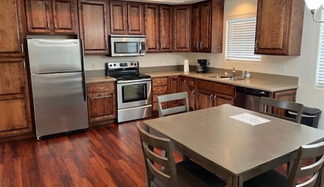 Convenient Golf Course Condo!