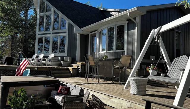 Convenient Lake Cottage Quick Trip To Aberdeen