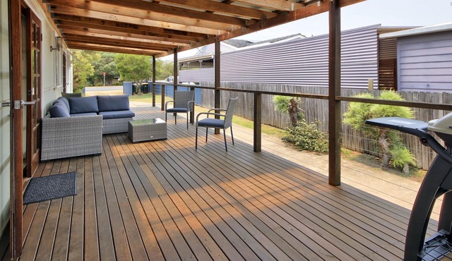 Convenient Location Outdoor Pet Friendly , No Linen