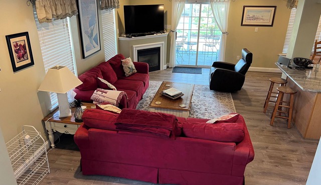 Convenient location near beach and outlets, Two master suites, pool - 4BR-3.5BA