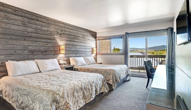 Convenient Location | Elk Horn Lodge 205