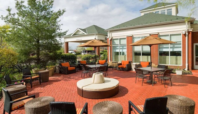 Convenient Location w/Free Parking & Fitness Center, Minutes to Roosevelt Park