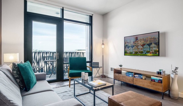 Convenient Mission Bay 2BR w/Gym + Lounge + City View by Blueground