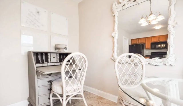 Convenient Monthly Rental-Shop & Dine St Matthews