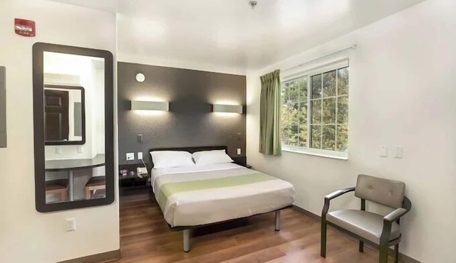 Convenient Retreat Near New Brunswick