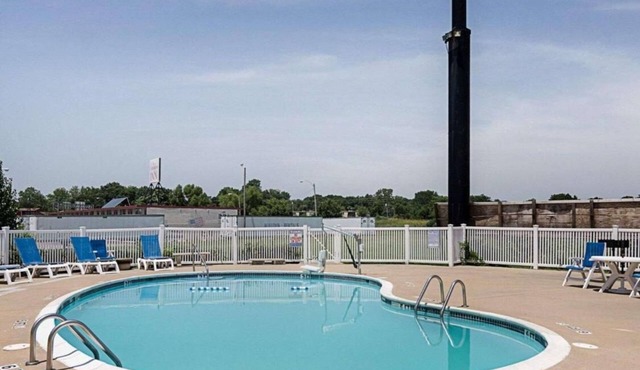 Convenient Room Located at Interstate 40 | Access to Downtown