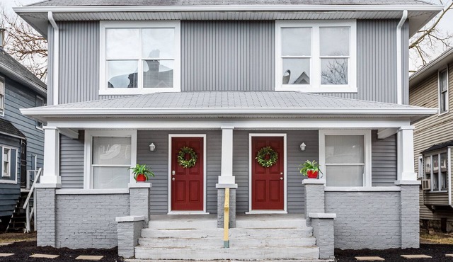 Convenient & Spacious Dwtn House - Sleeps 14-16 - Minutes to Convention Center