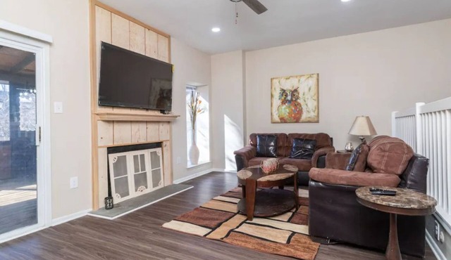 Convenient, spacious 3BR 2.5BA WITH PARKING