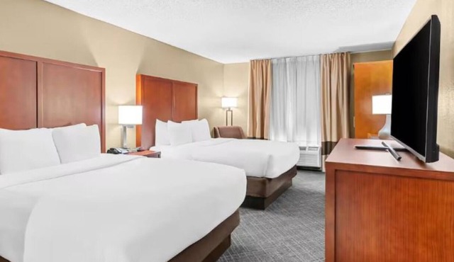 Convenient Stay Near LSU, Zoo & Downtown Baton Rouge with Free Breakfast