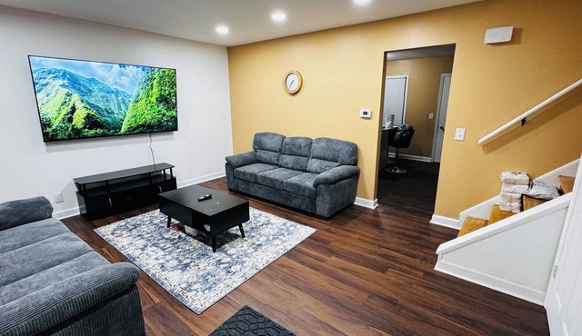 Convenient Stay near Chicago O’hare Airport King Beds