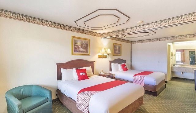 Convenient Stay, Superb Location! 3 Convenient Units, Free Parking!