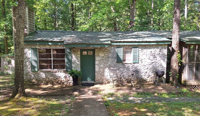 Convenient to State Line Boat Ramp - Flintstone Cabin