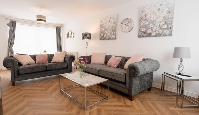 Convenient Wirral Retreat