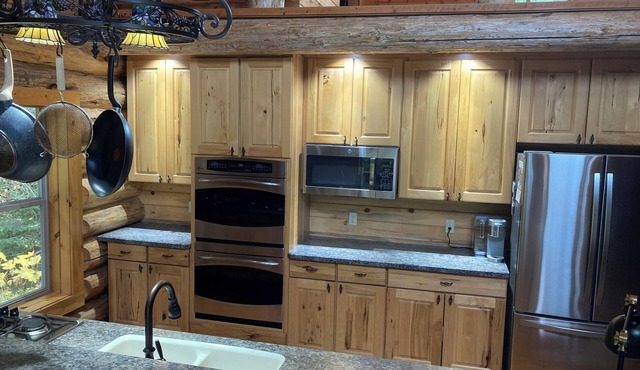 Convenient yet private, serene, & quiet with good Wi-Fi