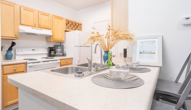 CONVENIENTLY AND CENTRALLY LOCATED SUITE - KING BEDS