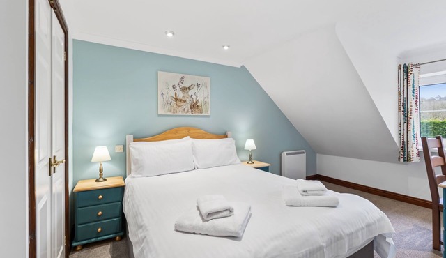 Conveniently located to explore all that Cornwall and Devon have to offer