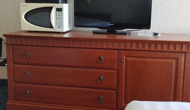 Conveniently located directly off the highway