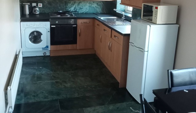 Conveniently located 2-Bedroom Appartment - Great value for money