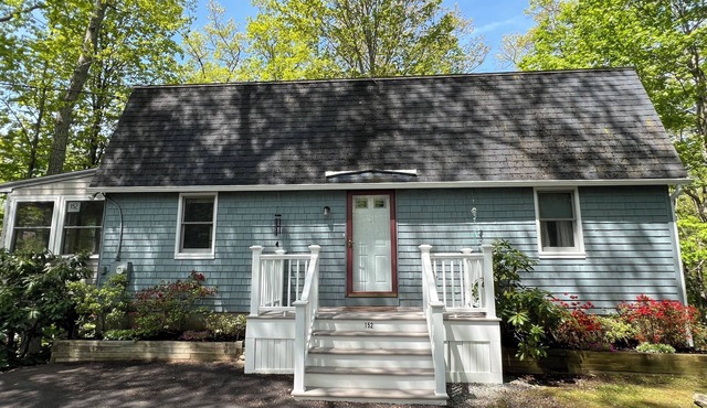Conveniently located home within a short drive to both York Beach and Ogunquit.