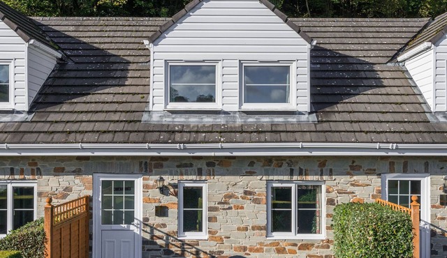 Conveniently located to explore all that Cornwall and Devon have to offer