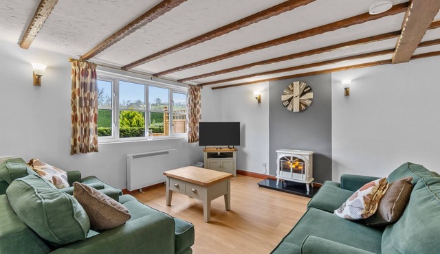 Conveniently located to explore all that Cornwall and Devon have to offer