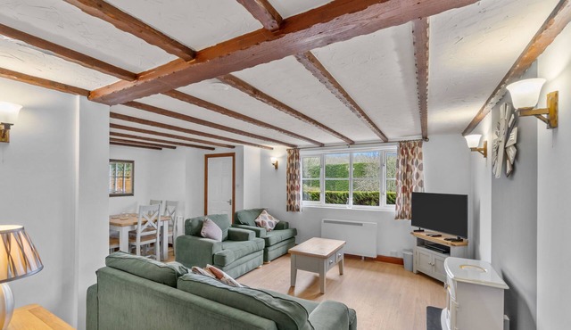 Conveniently located to explore all that Cornwall and Devon have to offer